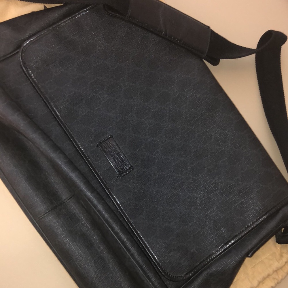 Vintage Gucci messenger bag